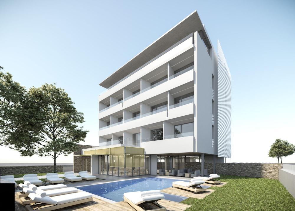 Monica Hotel Кембрилс Екстериор снимка