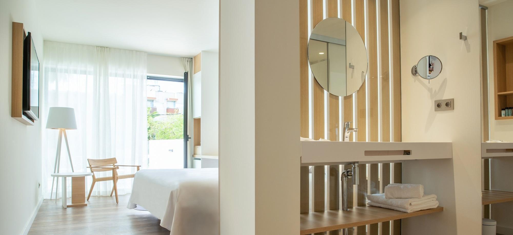 Monica Hotel Кембрилс Екстериор снимка