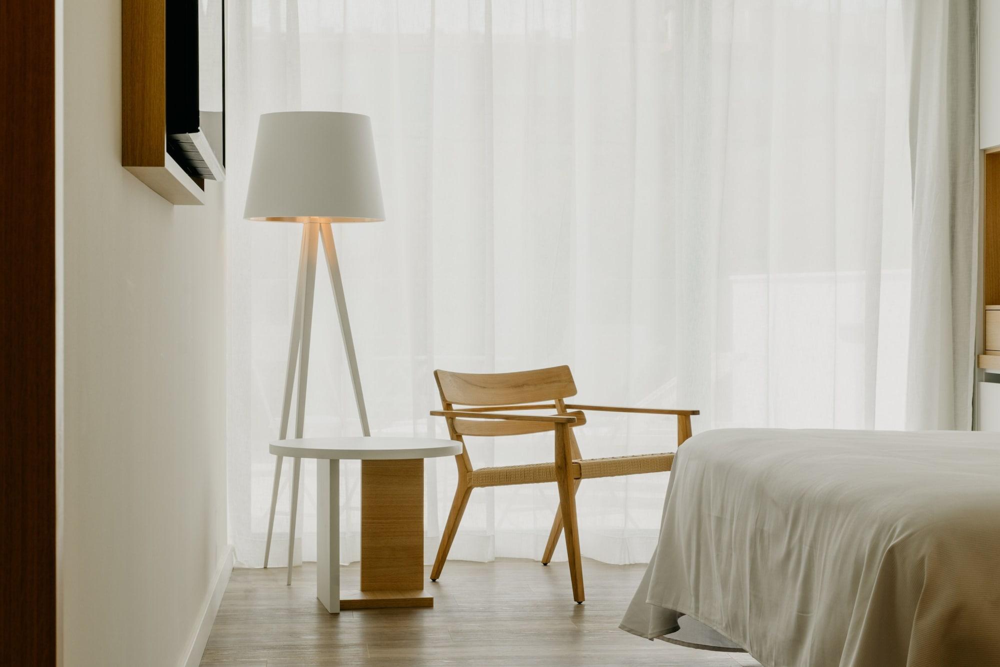 Monica Hotel Кембрилс Екстериор снимка