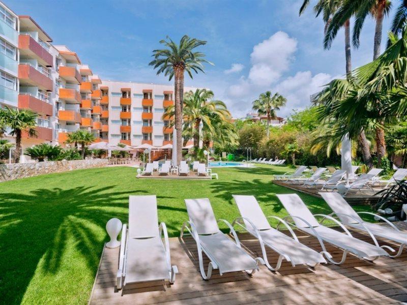 Monica Hotel Кембрилс Екстериор снимка